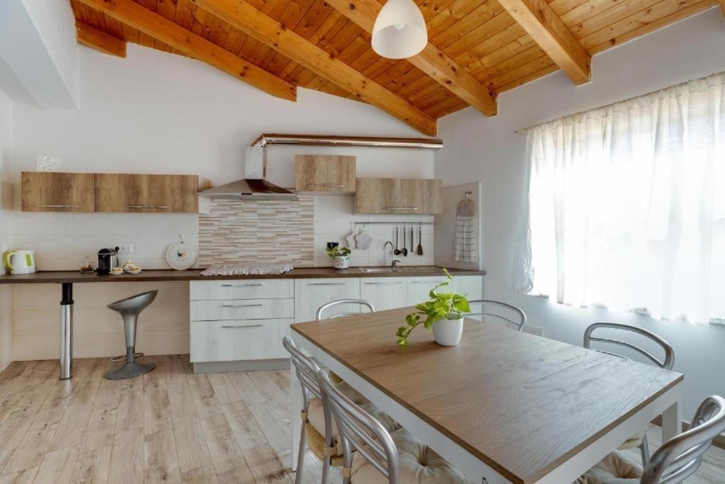 La Casa Delle Zie - Cabras Villa Exterior foto